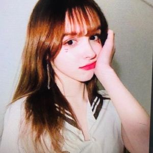 Meet your Posher, April